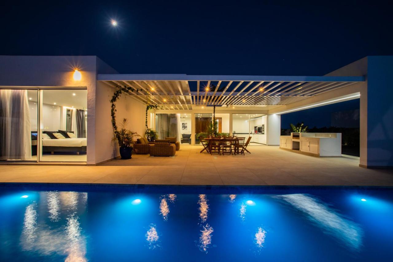 Вилла Golf Palms Коста-Тегисе Экстерьер фото